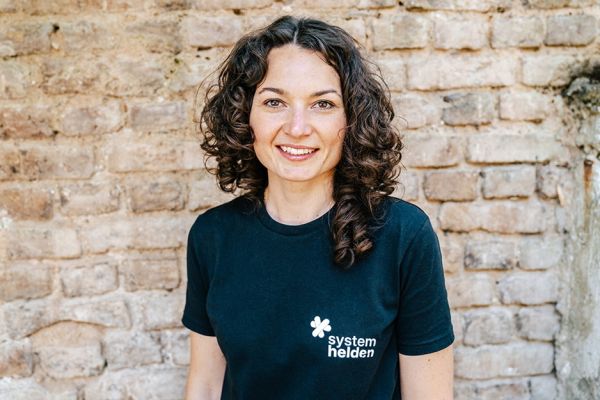 Carolina-Hiepler-600x400_x (Demo) Carolina-Hiepler-600x400_x (Demo)