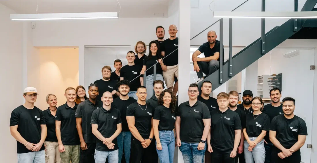 Ihr IT-Partner für Arztpraxen und Kliniken (Demo) Unser engagiertes Team von System-helden steht bereit, um Ihre Praxis mit maßgeschneiderten IT-Lösungen zu unterstützen.